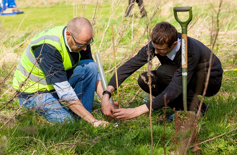 2018_05_tree_planting_8jpeg.jpg